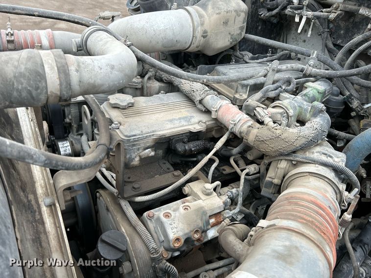 image for item NR9475 2014 Kenworth T370  rollback truck