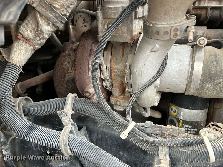 image for item NR9475 2014 Kenworth T370  rollback truck