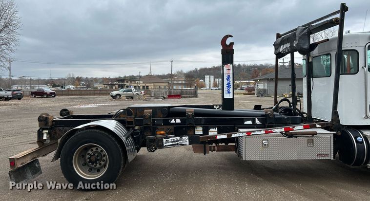 image for item NR9475 2014 Kenworth T370  rollback truck