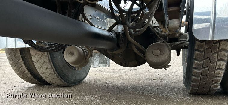 image for item NR9475 2014 Kenworth T370  rollback truck