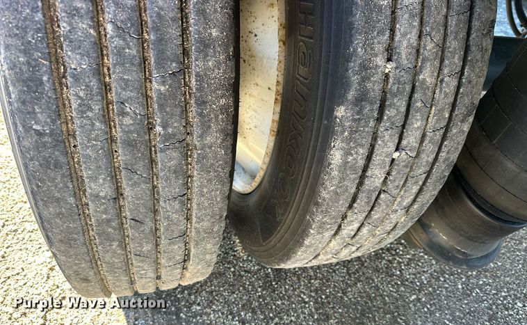 image for item NS9026 2020 Utility FS2CDHA side curtain trailer