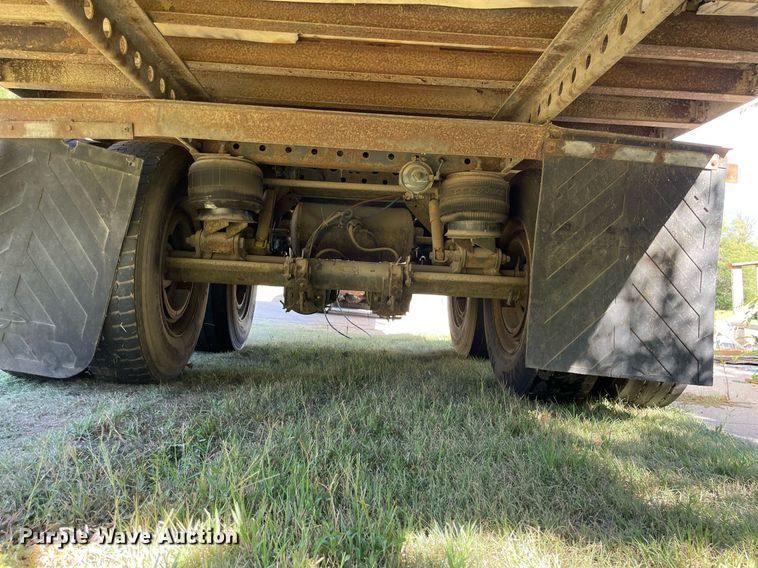 image for item NX9775 2000 Wabash  refrigerated van trailer