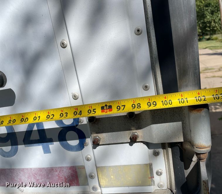 image for item NX9775 2000 Wabash  refrigerated van trailer