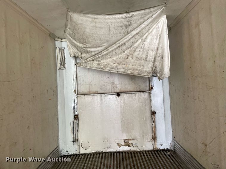 image for item NX9775 2000 Wabash  refrigerated van trailer