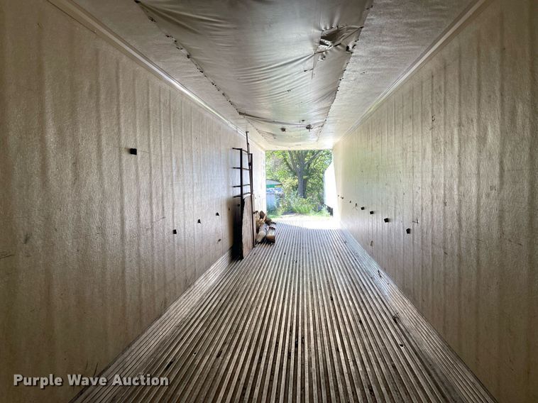 image for item NX9775 2000 Wabash  refrigerated van trailer