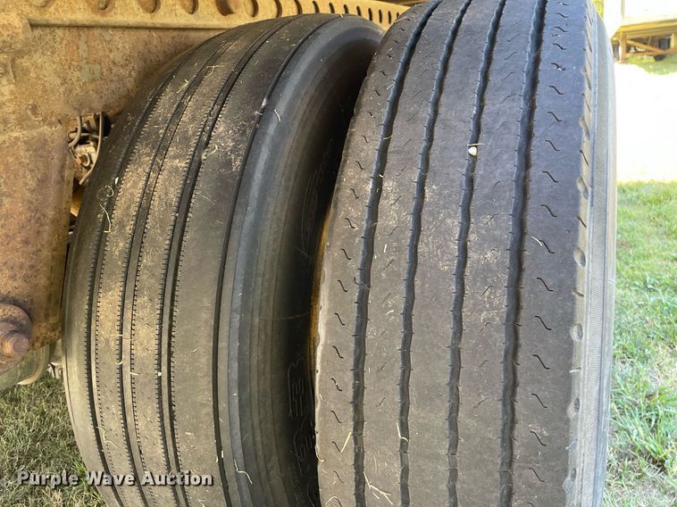 image for item NX9775 2000 Wabash  refrigerated van trailer