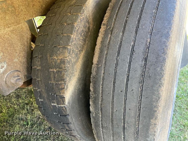 image for item NX9775 2000 Wabash  refrigerated van trailer