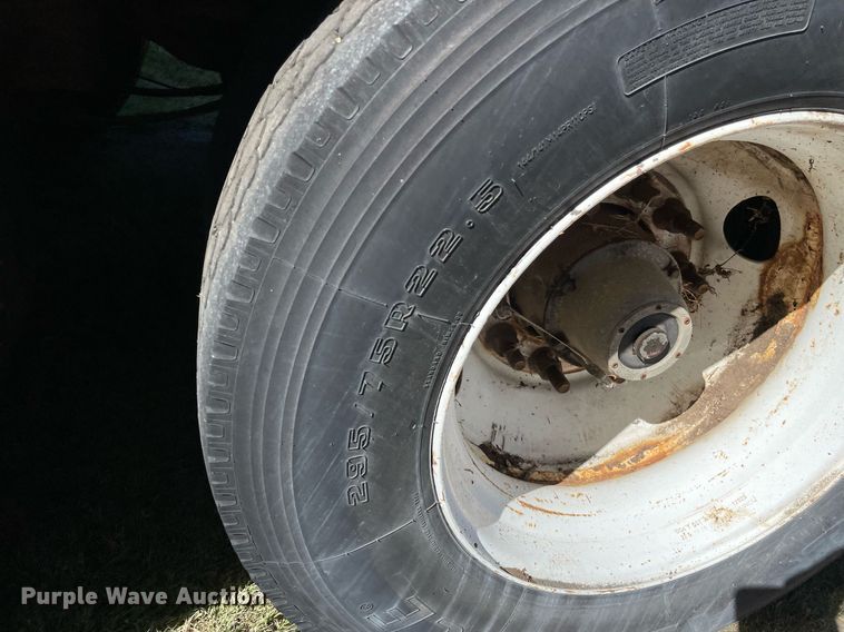 image for item NX9775 2000 Wabash  refrigerated van trailer