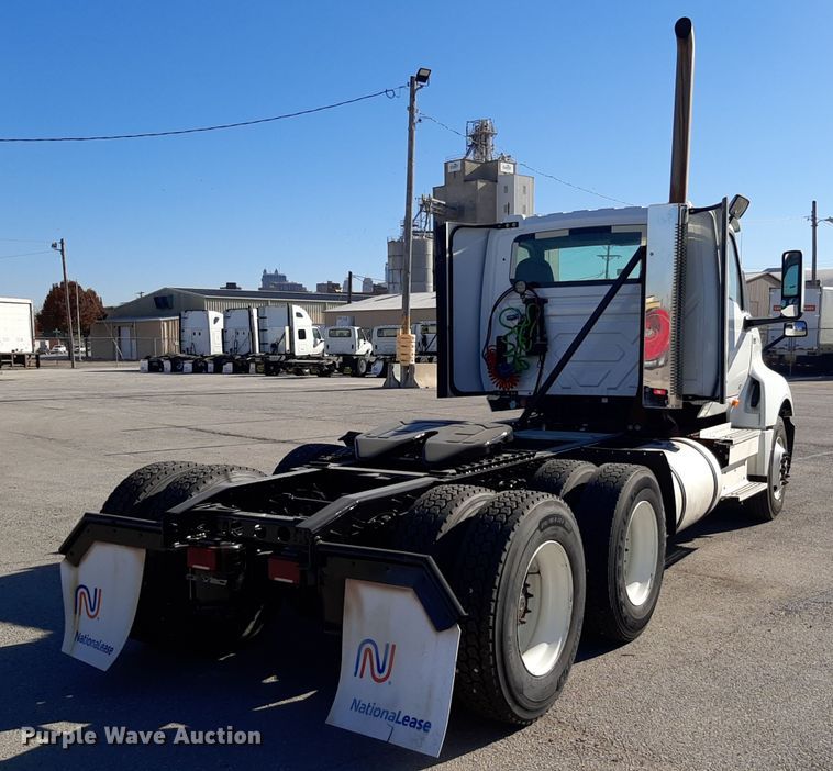 image for item OA9179 2018 International LT625  semi truck