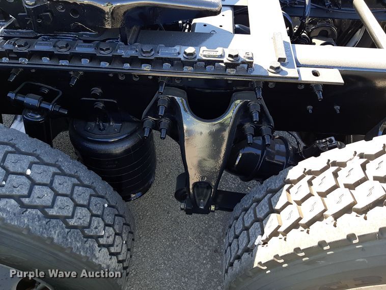 image for item OA9179 2018 International LT625  semi truck