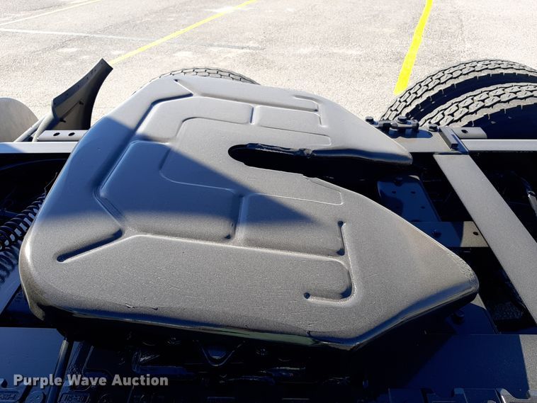 image for item OA9179 2018 International LT625  semi truck