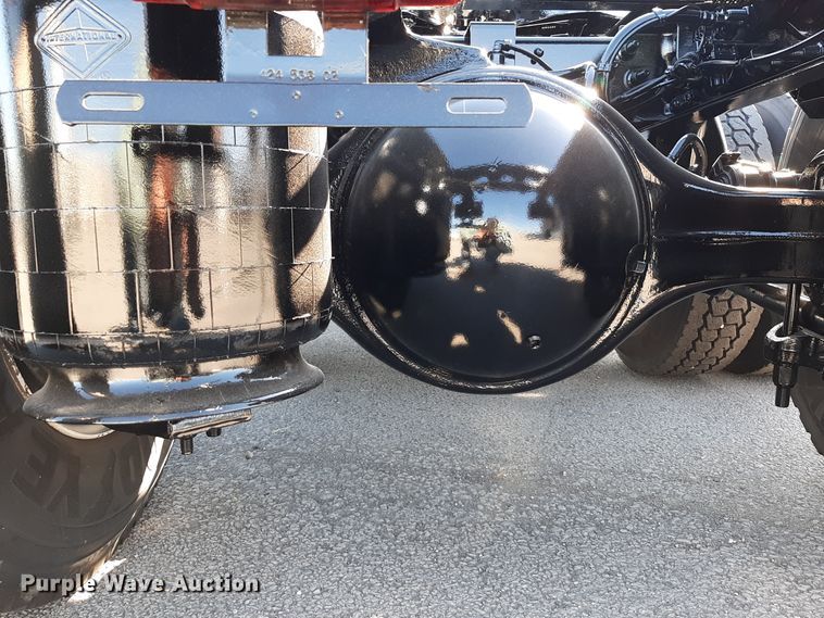 image for item OA9179 2018 International LT625  semi truck