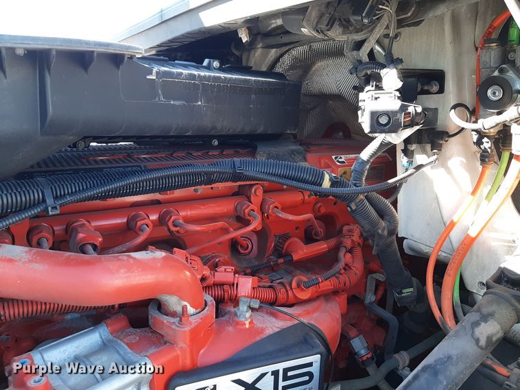 image for item OA9179 2018 International LT625  semi truck