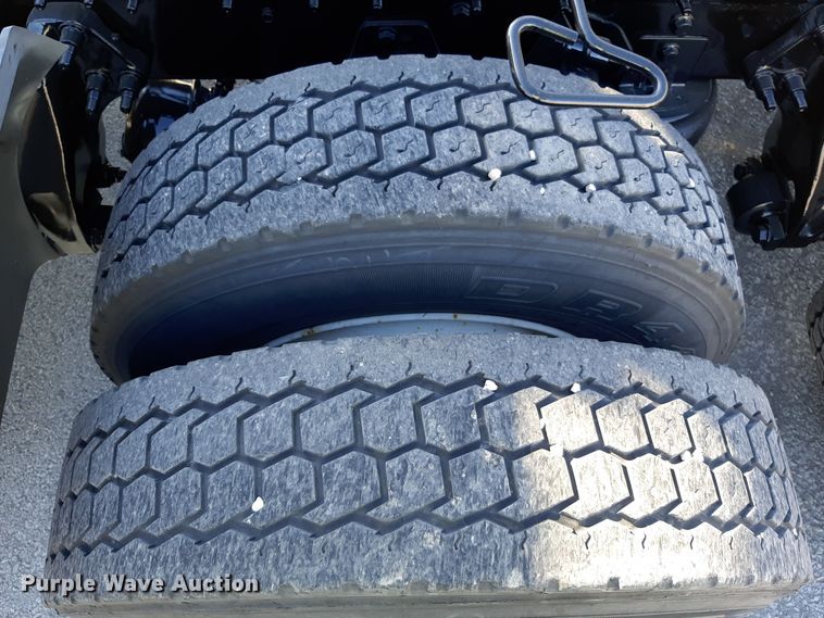 image for item OA9179 2018 International LT625  semi truck