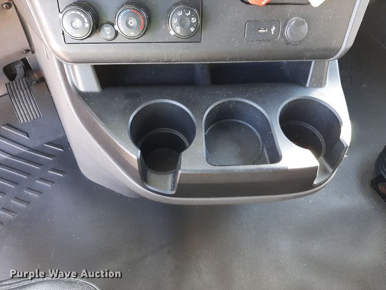 image for item OA9180 2018 International LT625  semi truck