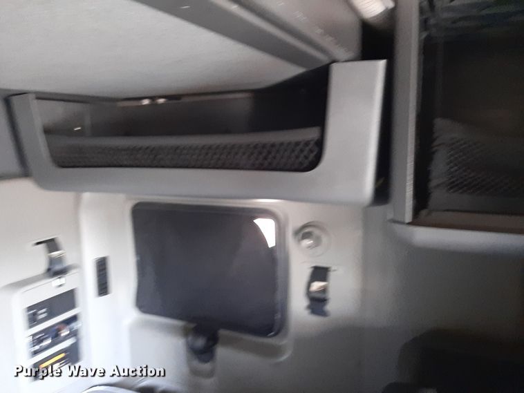 image for item OA9180 2018 International LT625  semi truck