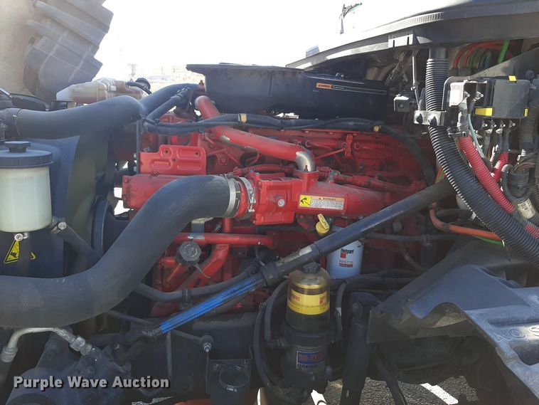 image for item OA9180 2018 International LT625  semi truck