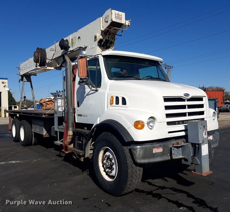 image for item OF9593 2002 Sterling LT7501  crane truck