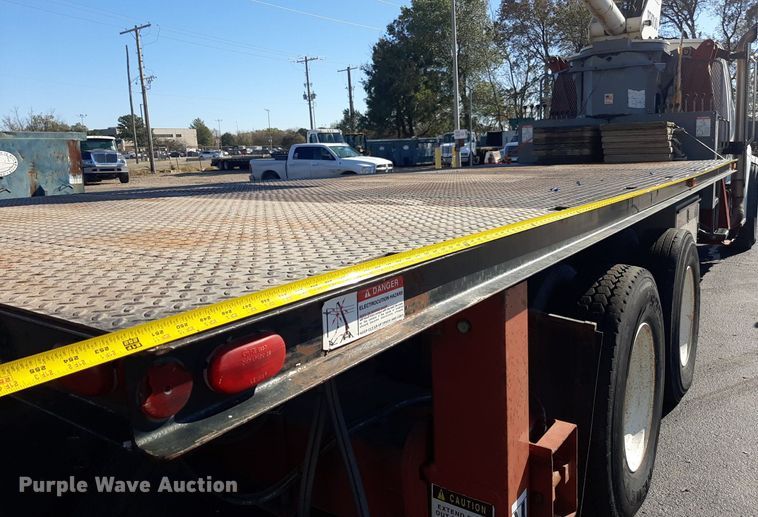 image for item OF9593 2002 Sterling LT7501  crane truck