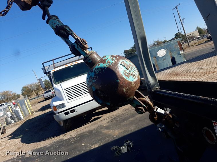 image for item OF9593 2002 Sterling LT7501  crane truck