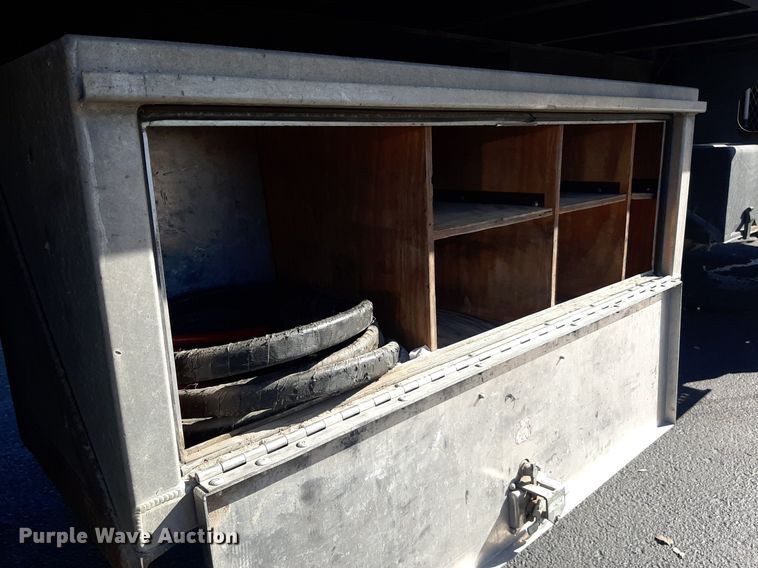 image for item OF9593 2002 Sterling LT7501  crane truck