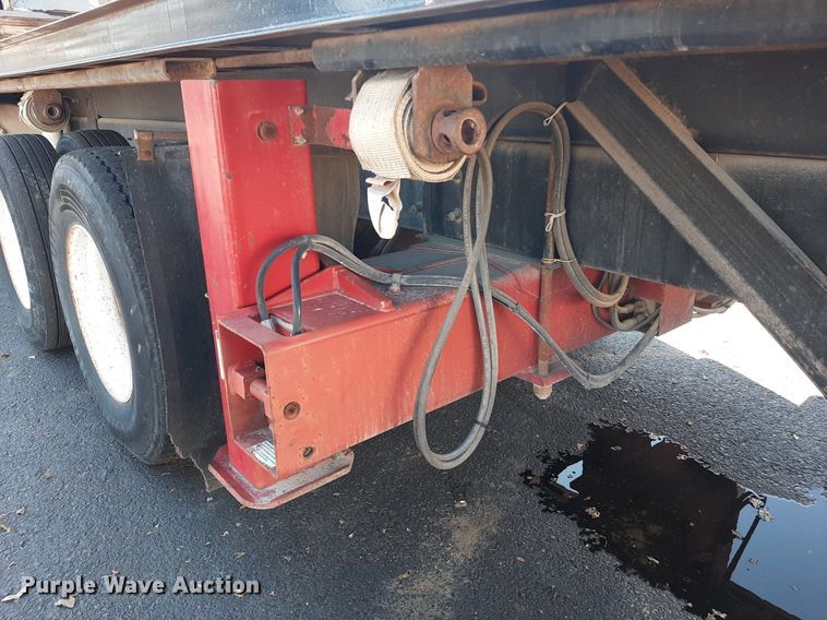 image for item OF9593 2002 Sterling LT7501  crane truck