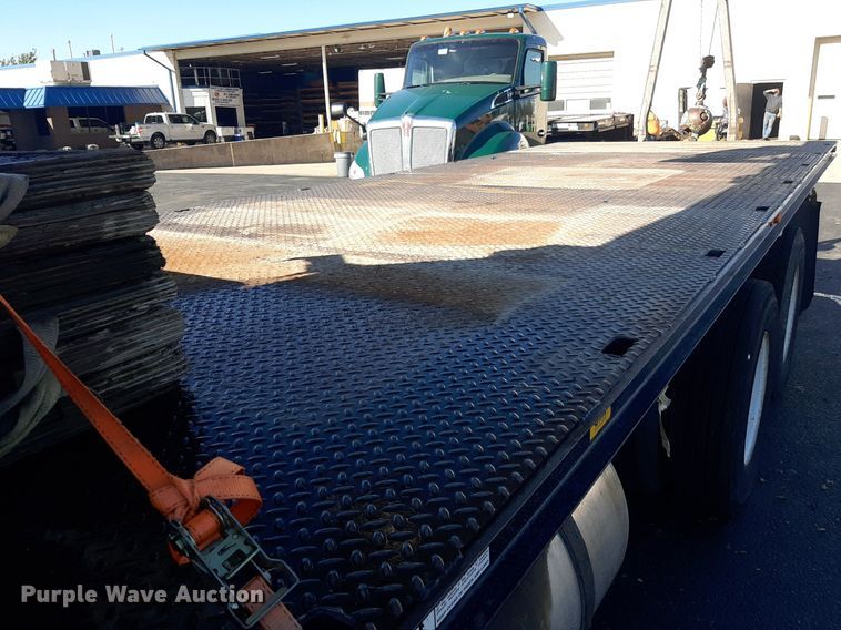 image for item OF9593 2002 Sterling LT7501  crane truck