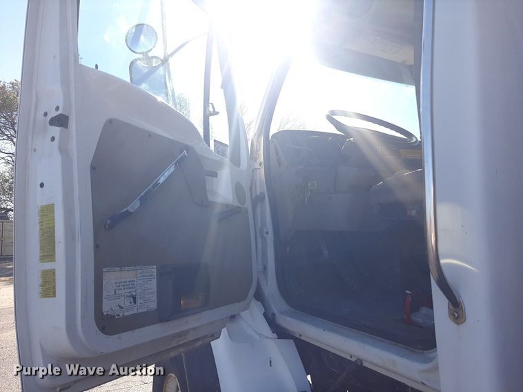 image for item OF9593 2002 Sterling LT7501  crane truck