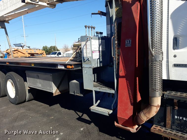 image for item OF9593 2002 Sterling LT7501  crane truck