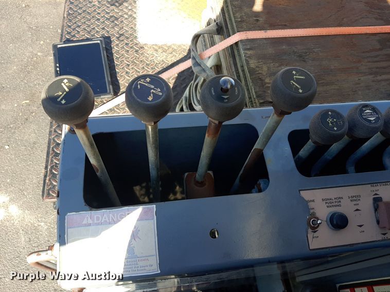 image for item OF9593 2002 Sterling LT7501  crane truck