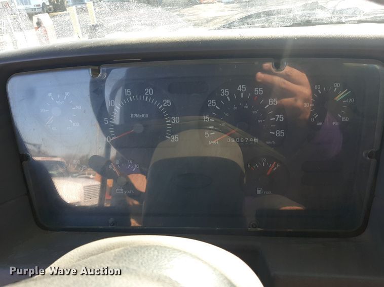 image for item OF9593 2002 Sterling LT7501  crane truck