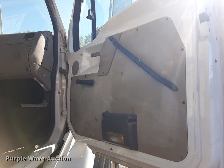 image for item OF9593 2002 Sterling LT7501  crane truck