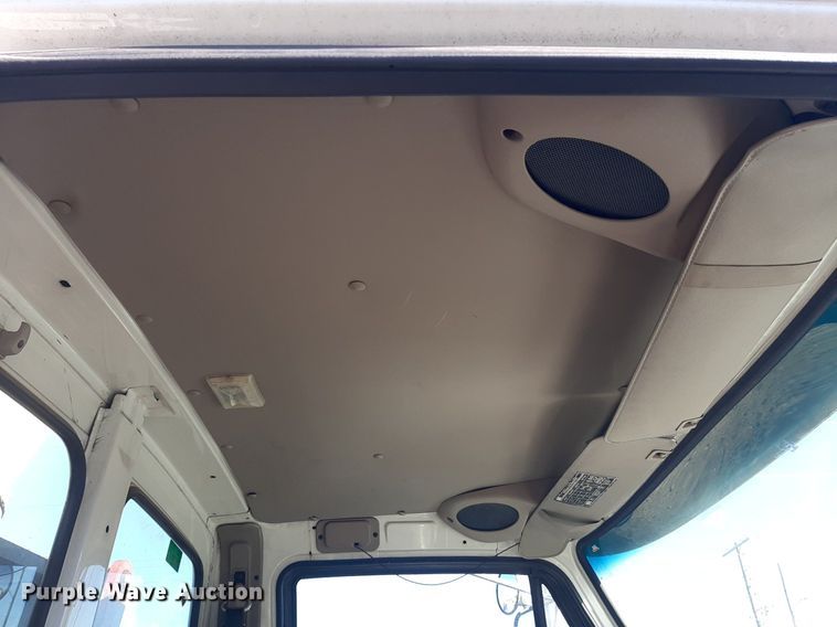 image for item OF9593 2002 Sterling LT7501  crane truck