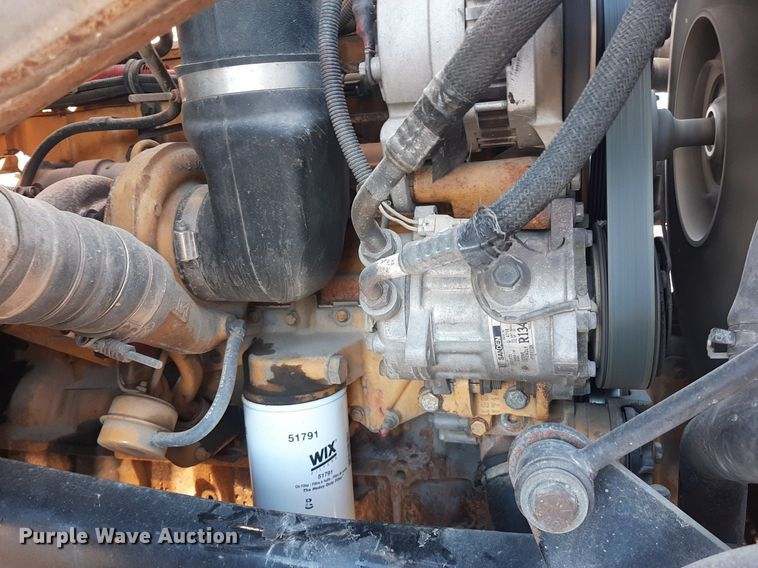 image for item OF9593 2002 Sterling LT7501  crane truck