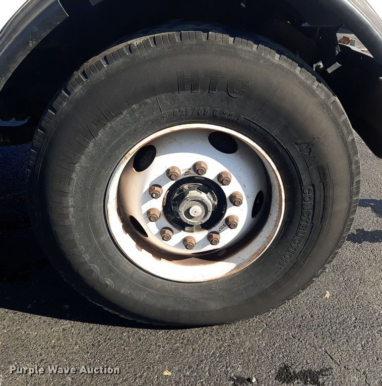 image for item OF9593 2002 Sterling LT7501  crane truck