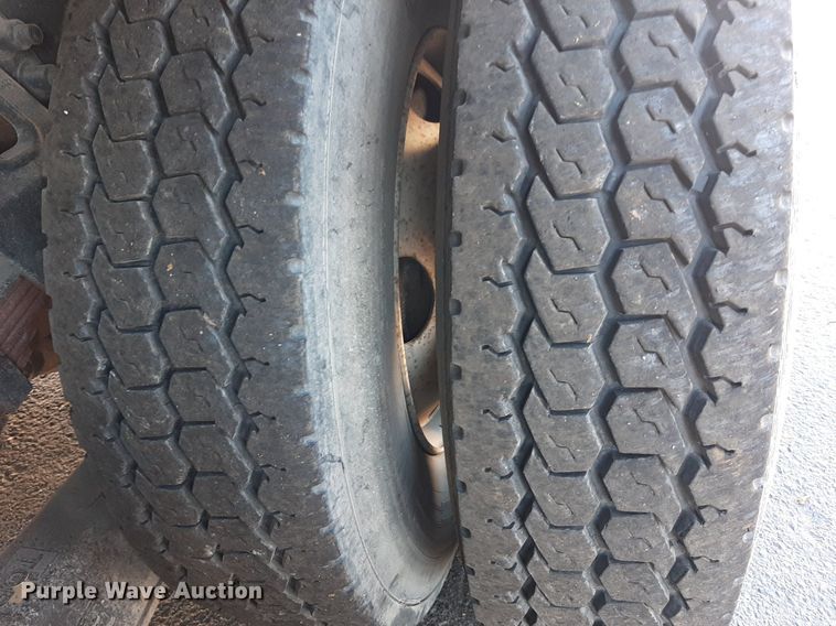 image for item OF9593 2002 Sterling LT7501  crane truck