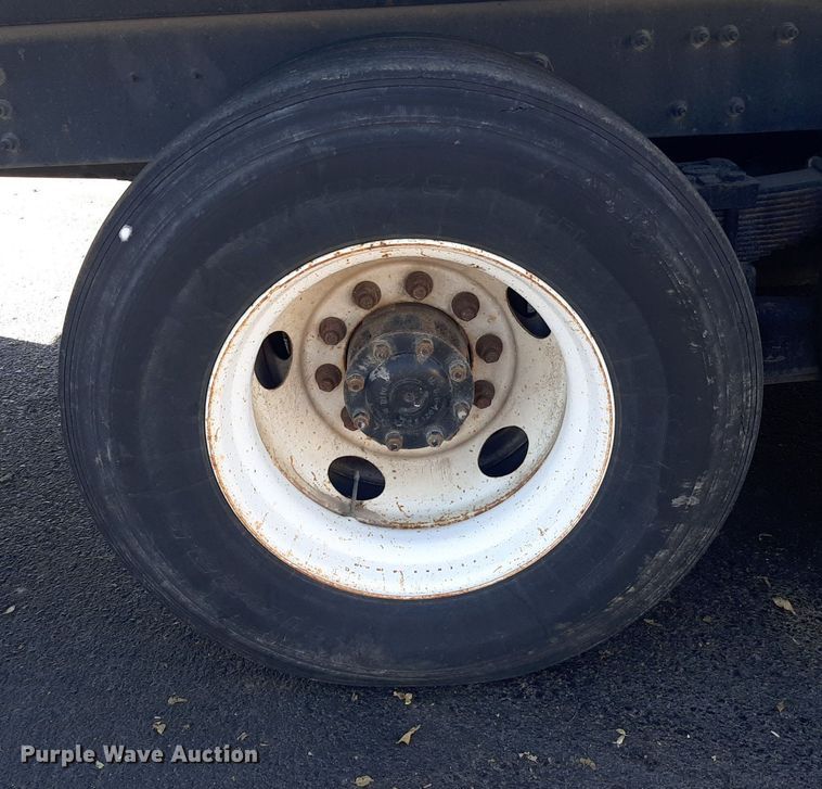 image for item OF9593 2002 Sterling LT7501  crane truck