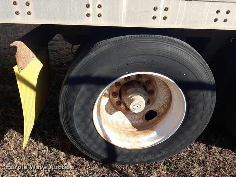 image for item OF9613 2005 Wabash  dry van trailer