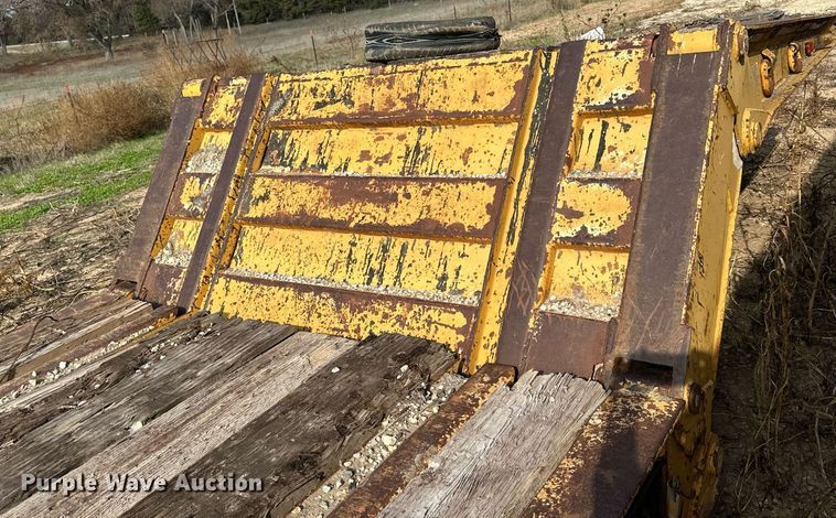 image for item OK9170 1986 Load King 403/4DFP  lowboy equipment trailer