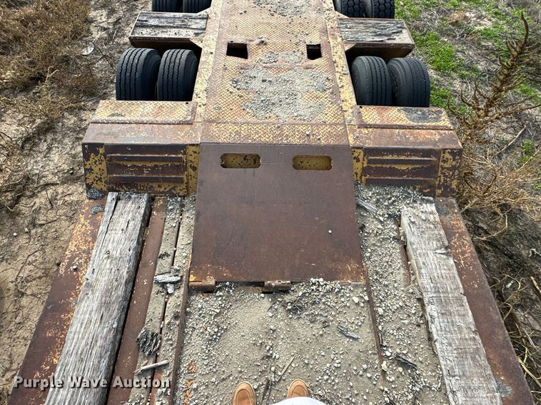 image for item OK9170 1986 Load King 403/4DFP  lowboy equipment trailer