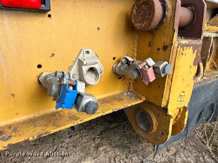 image for item OK9170 1986 Load King 403/4DFP  lowboy equipment trailer