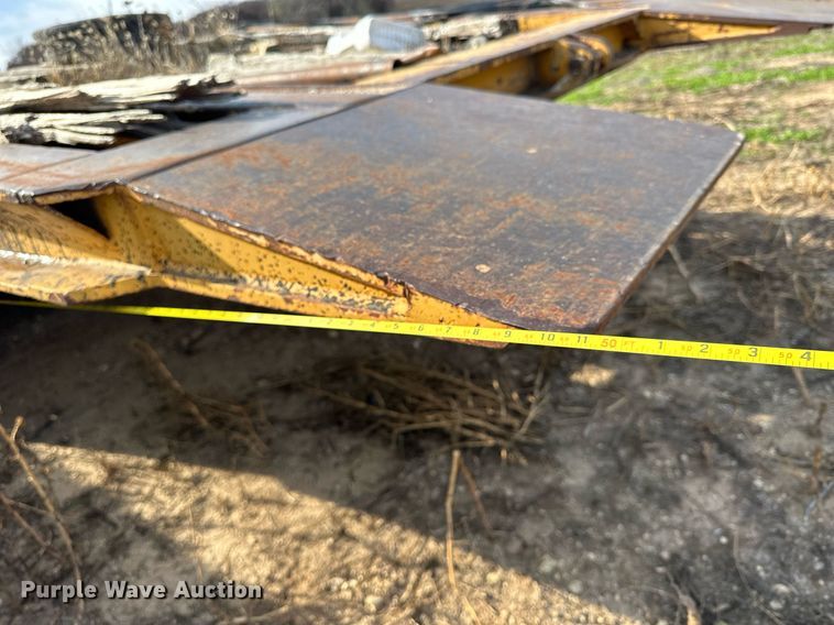 image for item OK9170 1986 Load King 403/4DFP  lowboy equipment trailer