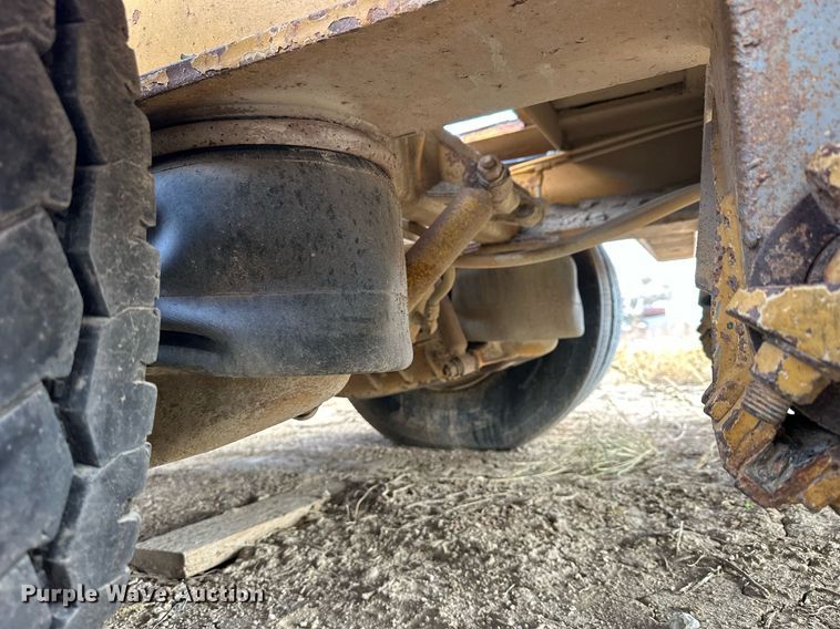 image for item OK9170 1986 Load King 403/4DFP  lowboy equipment trailer