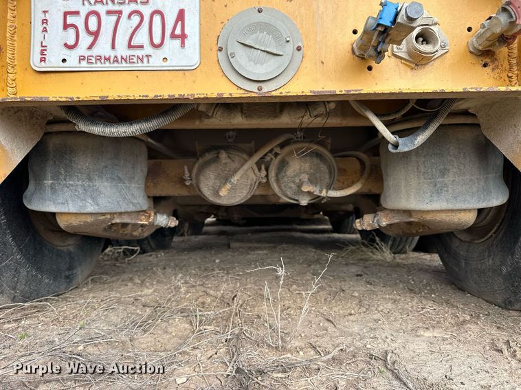 image for item OK9170 1986 Load King 403/4DFP  lowboy equipment trailer