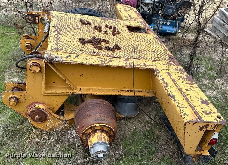 image for item OK9170 1986 Load King 403/4DFP  lowboy equipment trailer