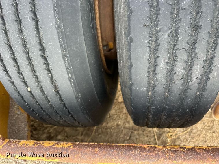 image for item OK9170 1986 Load King 403/4DFP  lowboy equipment trailer