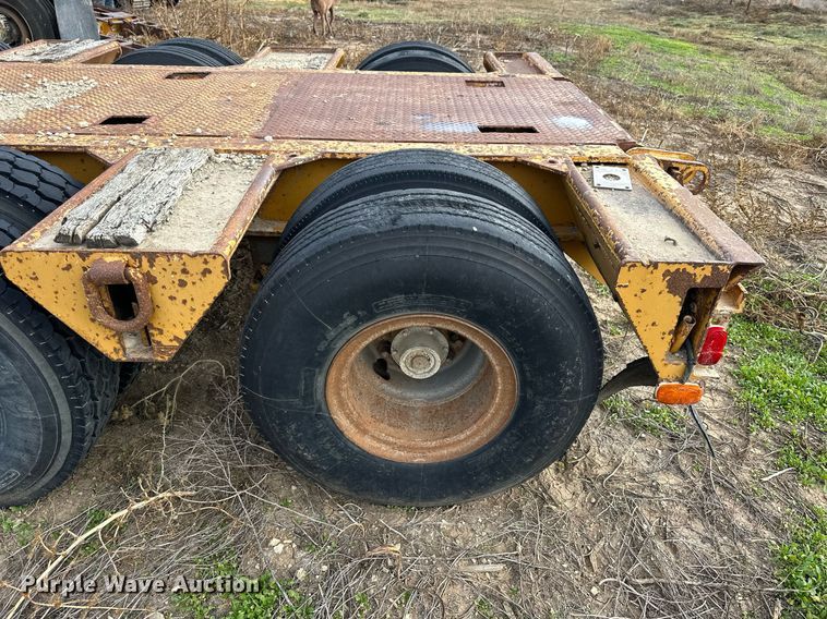 image for item OK9170 1986 Load King 403/4DFP  lowboy equipment trailer