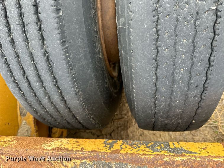 image for item OK9170 1986 Load King 403/4DFP  lowboy equipment trailer