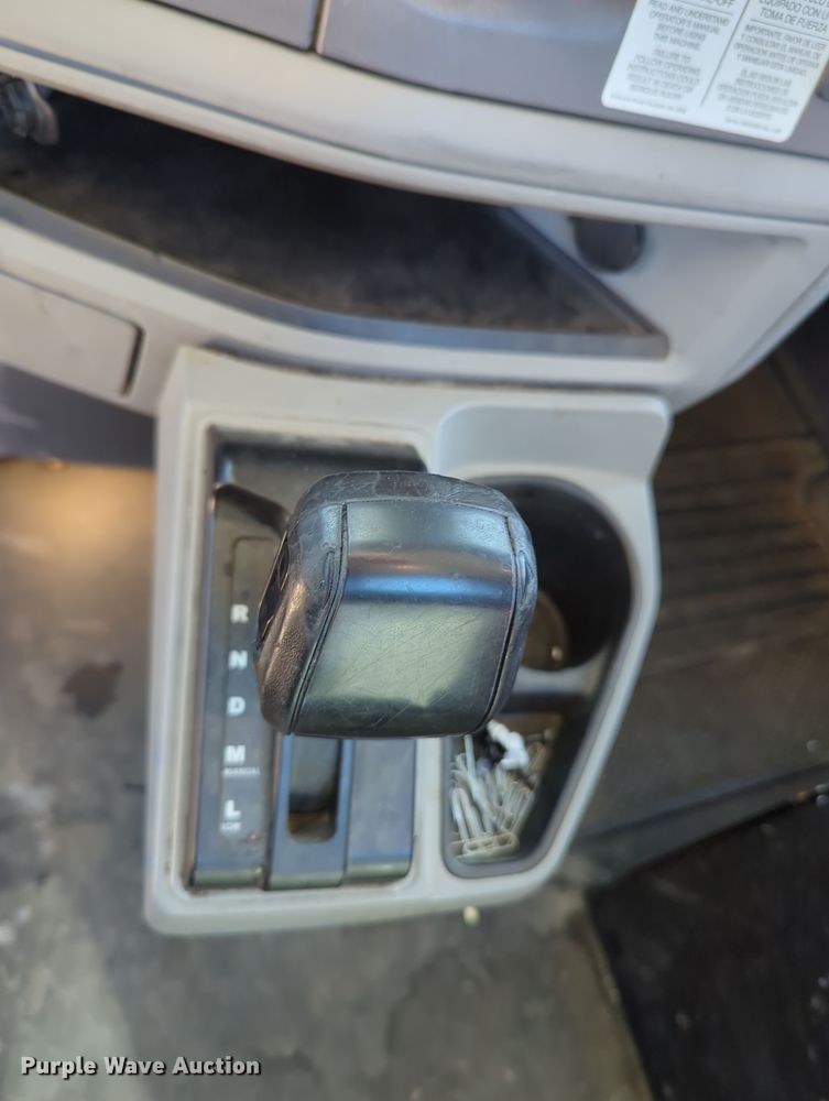 image for item OL9140 2017 Peterbilt 579 semi truck