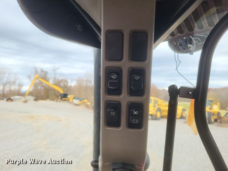 image for item DK1201 2016 Case IH Maxxum 115  MFWD tractor